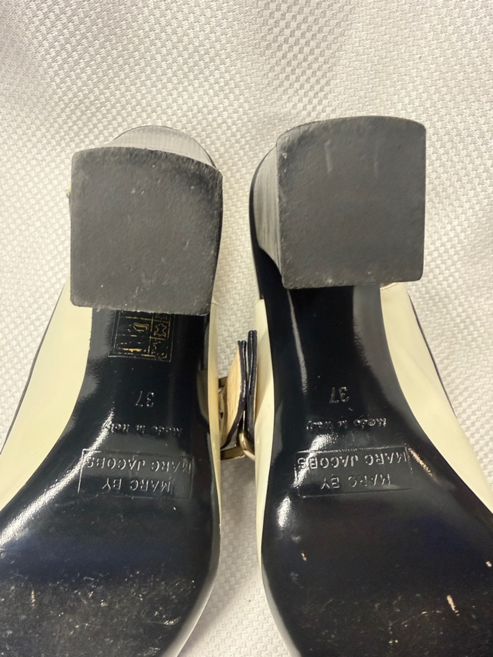 Marc by Marc Jacobs Black and Cream Two-Tone Slingback Block Heels - Size (37) 7 - Picture 5 of 6